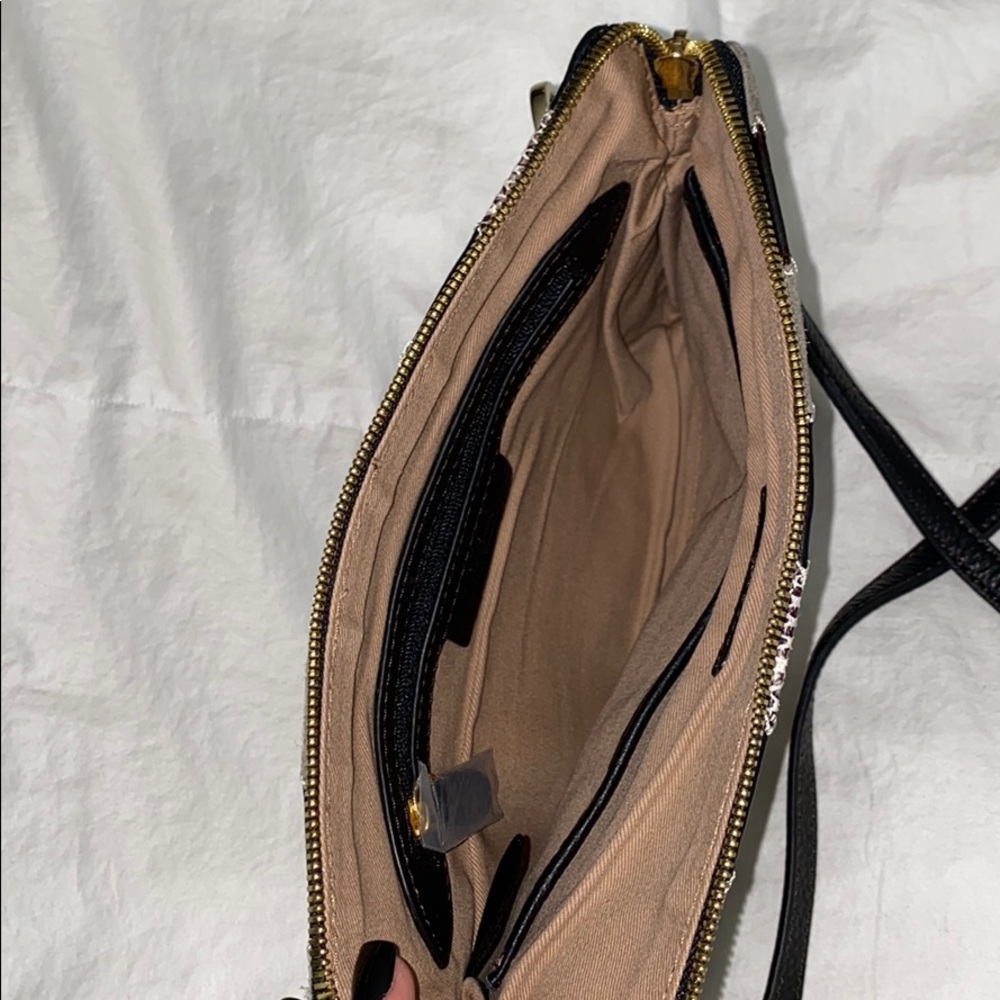 BRAND NEW GILI GENUINE LEATHER PURSE - Picture 4 of 5